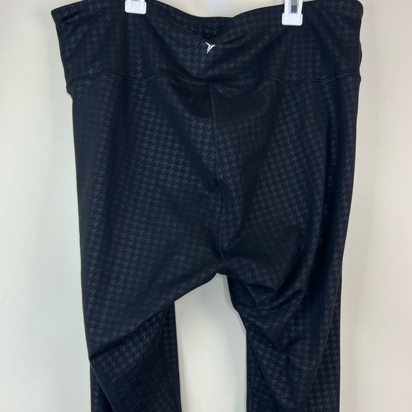 Old Navy Black Houndstooth Print Leggings - Picture 6 of 6